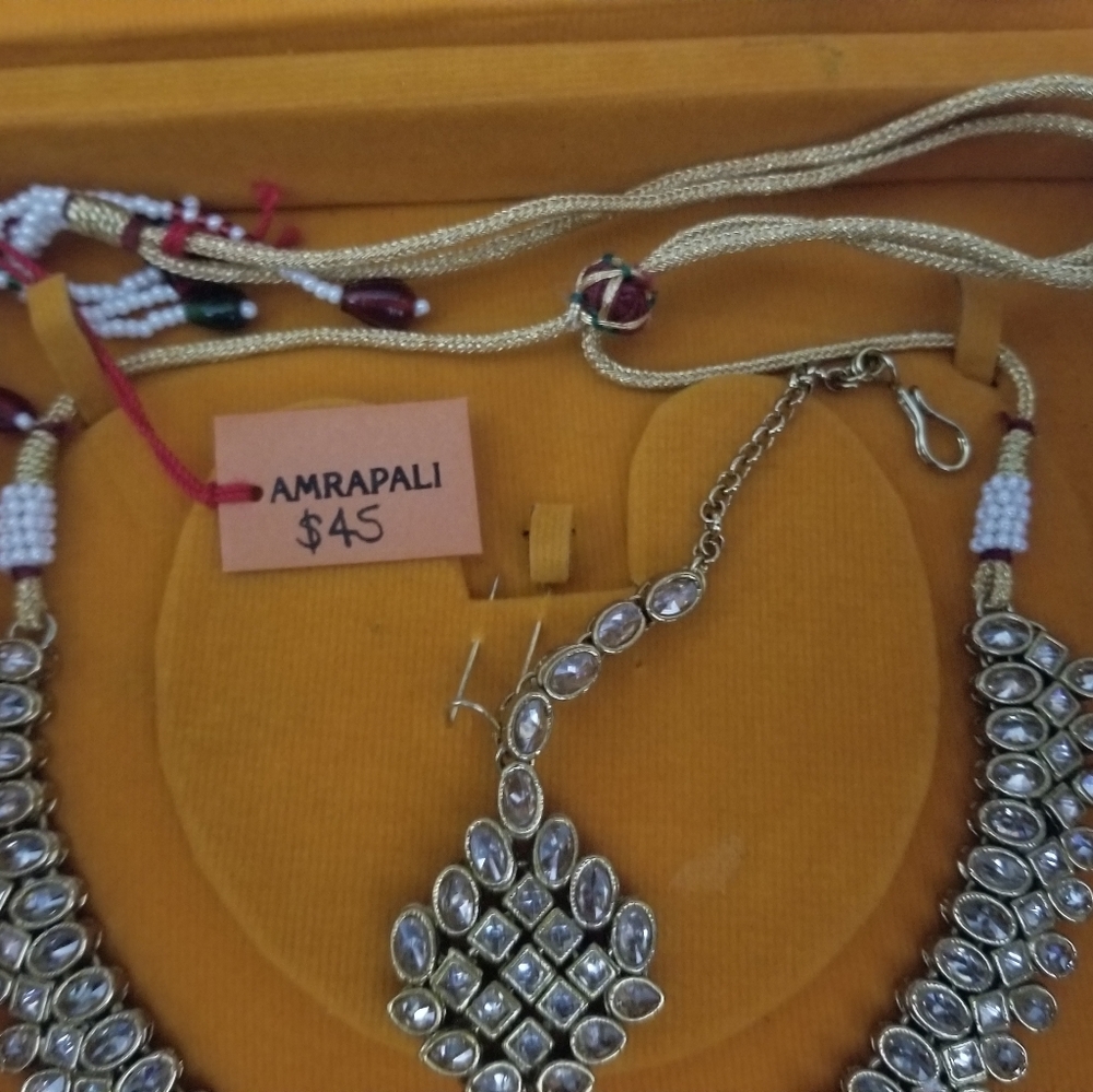 Neckless and Earrings set